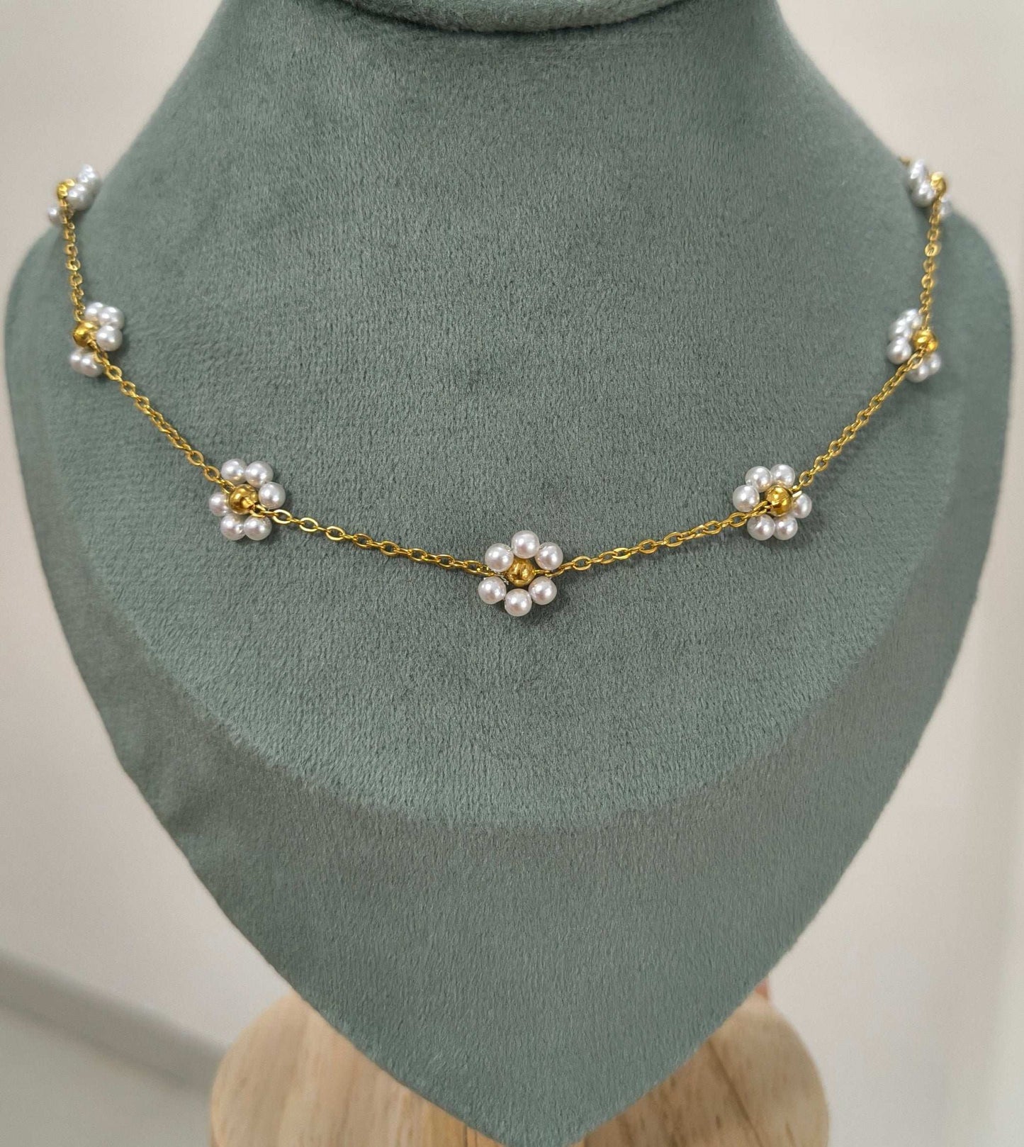 Anti Tarnish Daisy Pearl Necklace 18K Gold Plated