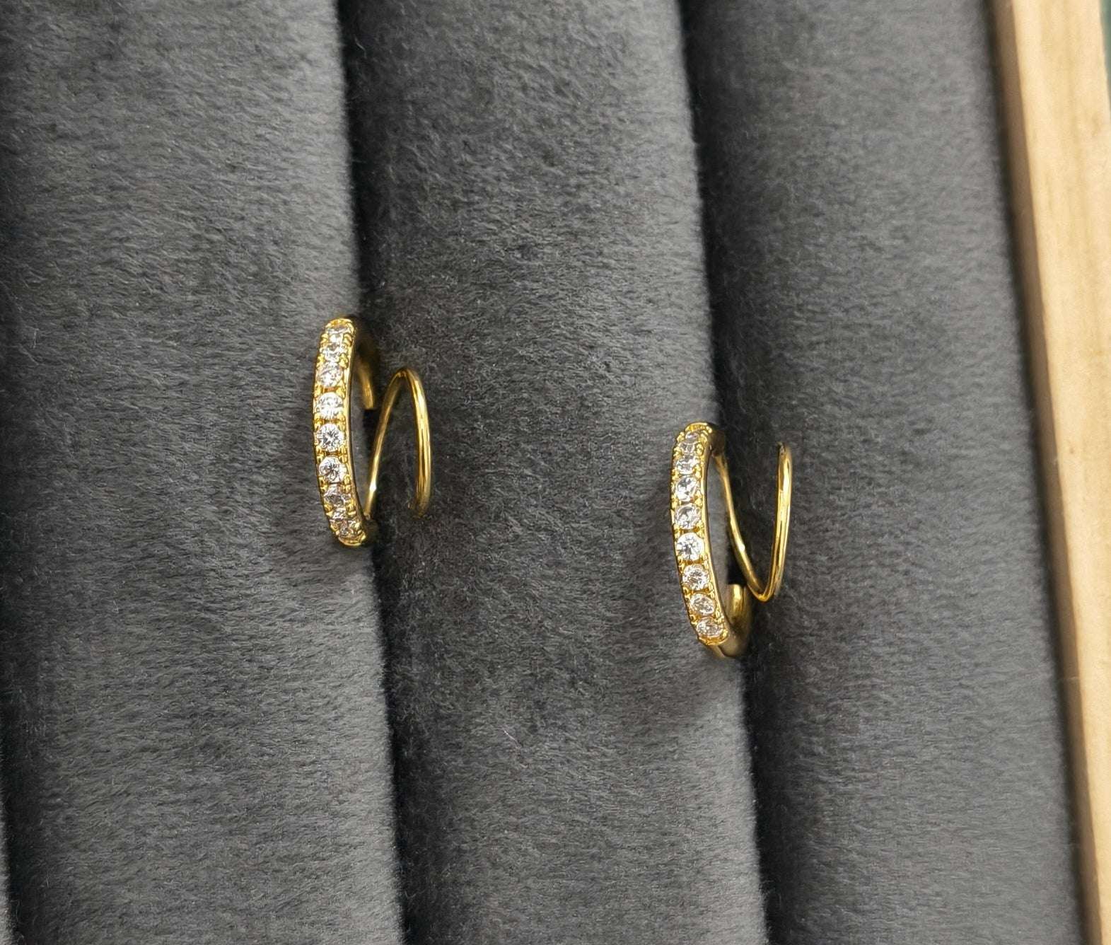 Anti Tarnish Diamond Twirl EarCuff Earrings 18K Gold Plated