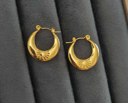 Anti Tarnish Golden Flower Hoop Earrings 18K Gold Plated