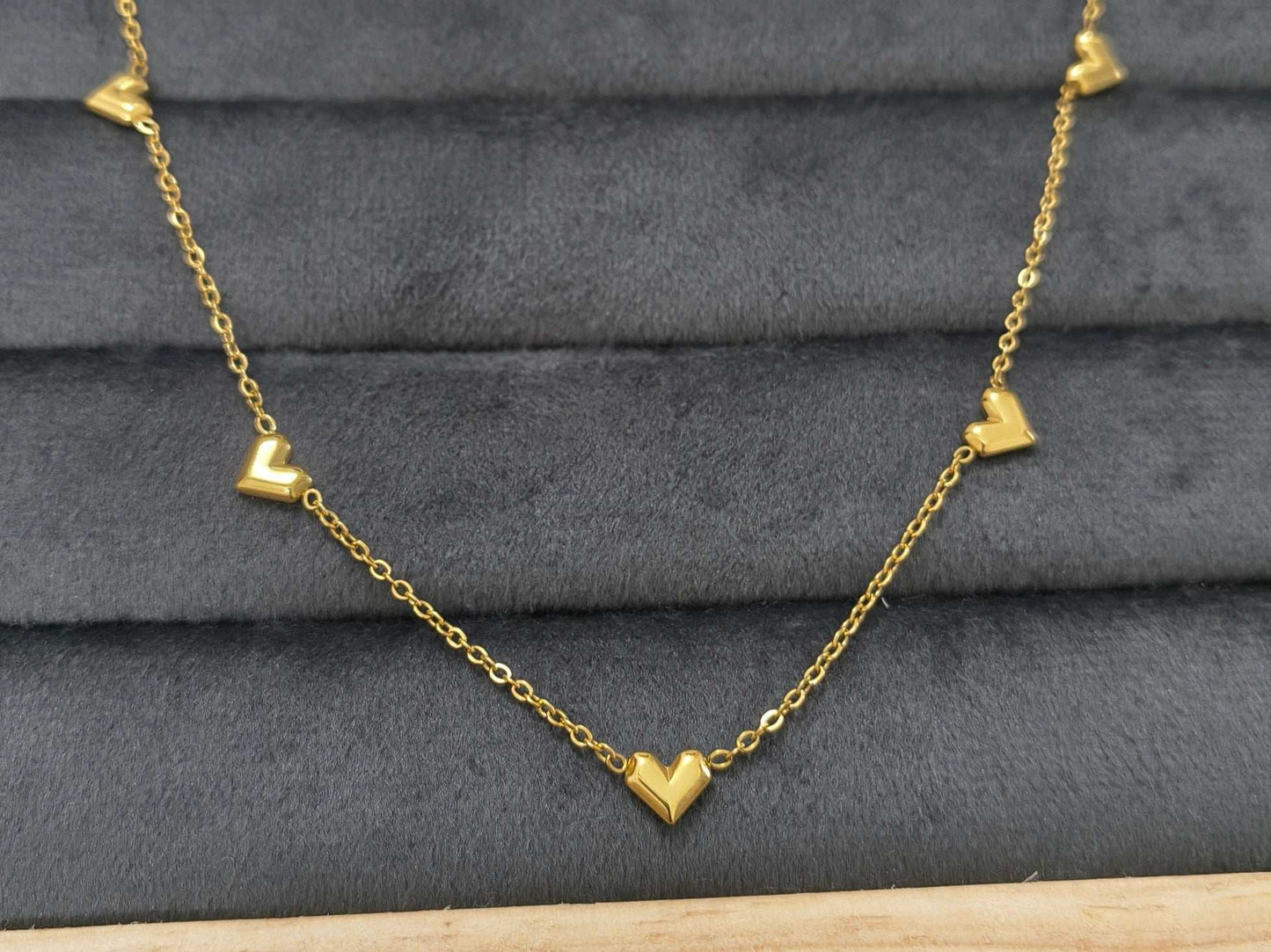 Anti Tarnish Minimal Hearts Chain Necklace 18K Gold Plated