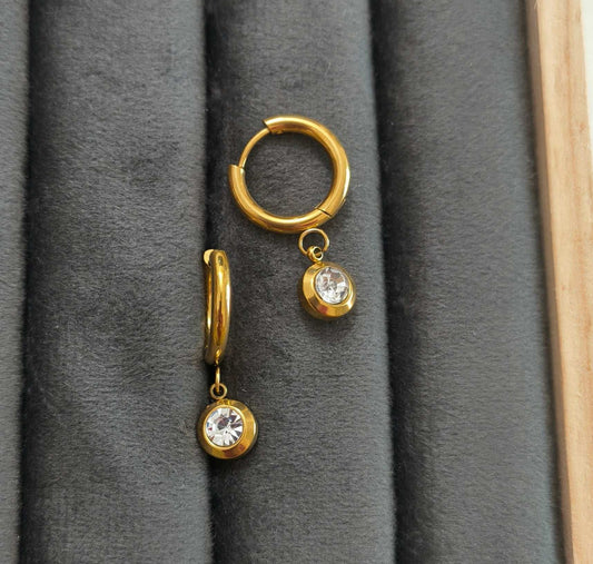 Anti Tarnish Trendy Solitaire Dangler Earrings 18K Gold Plated