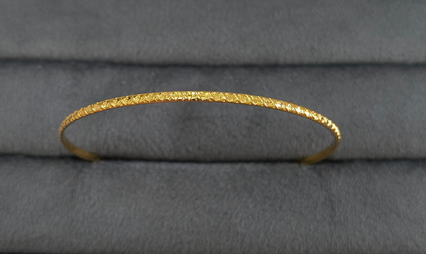 Anti Tarnish Bangle Bracelet Dainty Pattern 18K Gold Plated