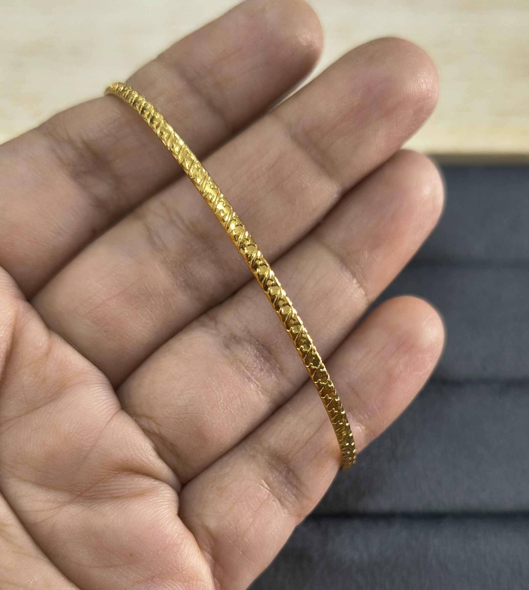 Anti Tarnish Bangle Bracelet Dainty Pattern 18K Gold Plated