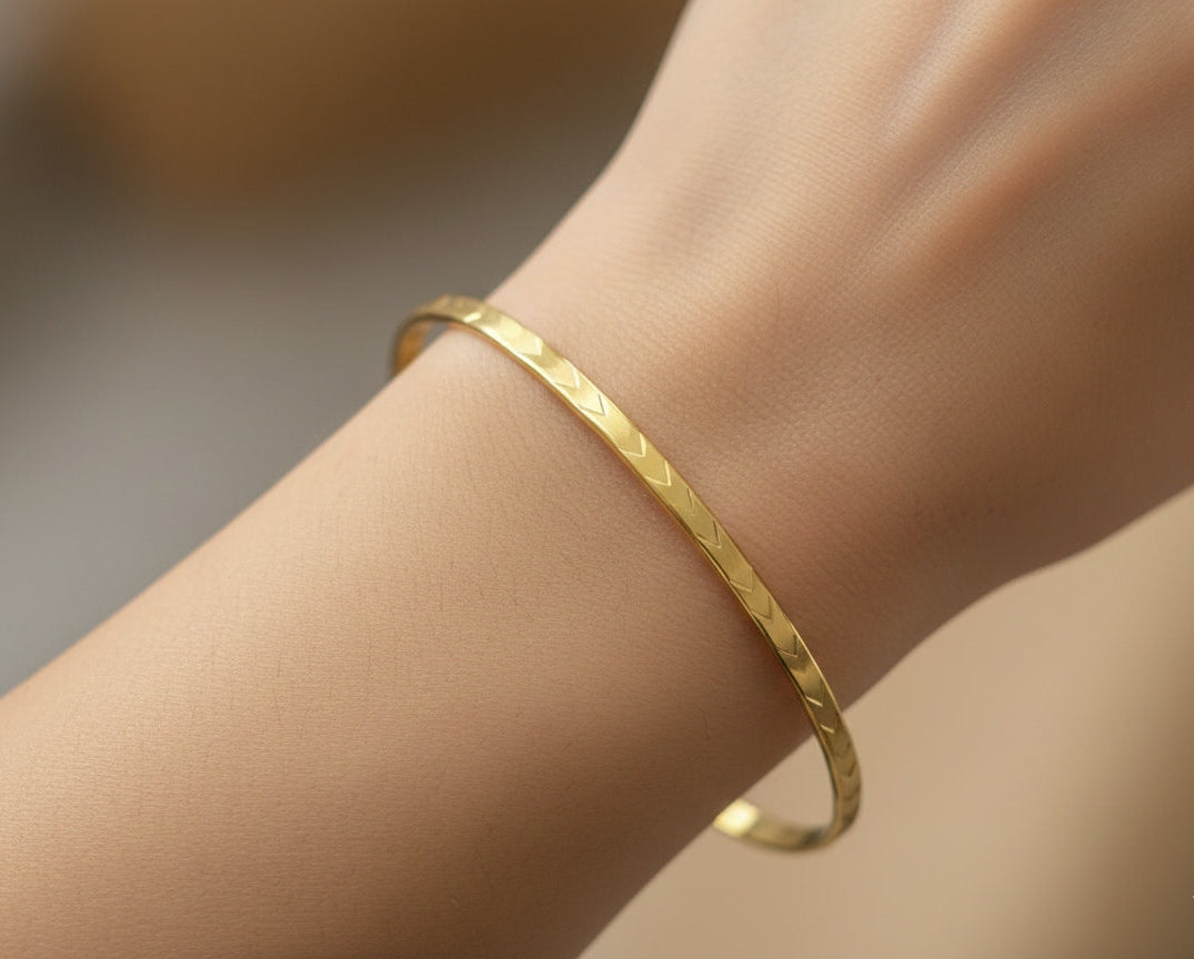 Anti Tarnish Bangle Chevron Print Thin 18K Gold Plated