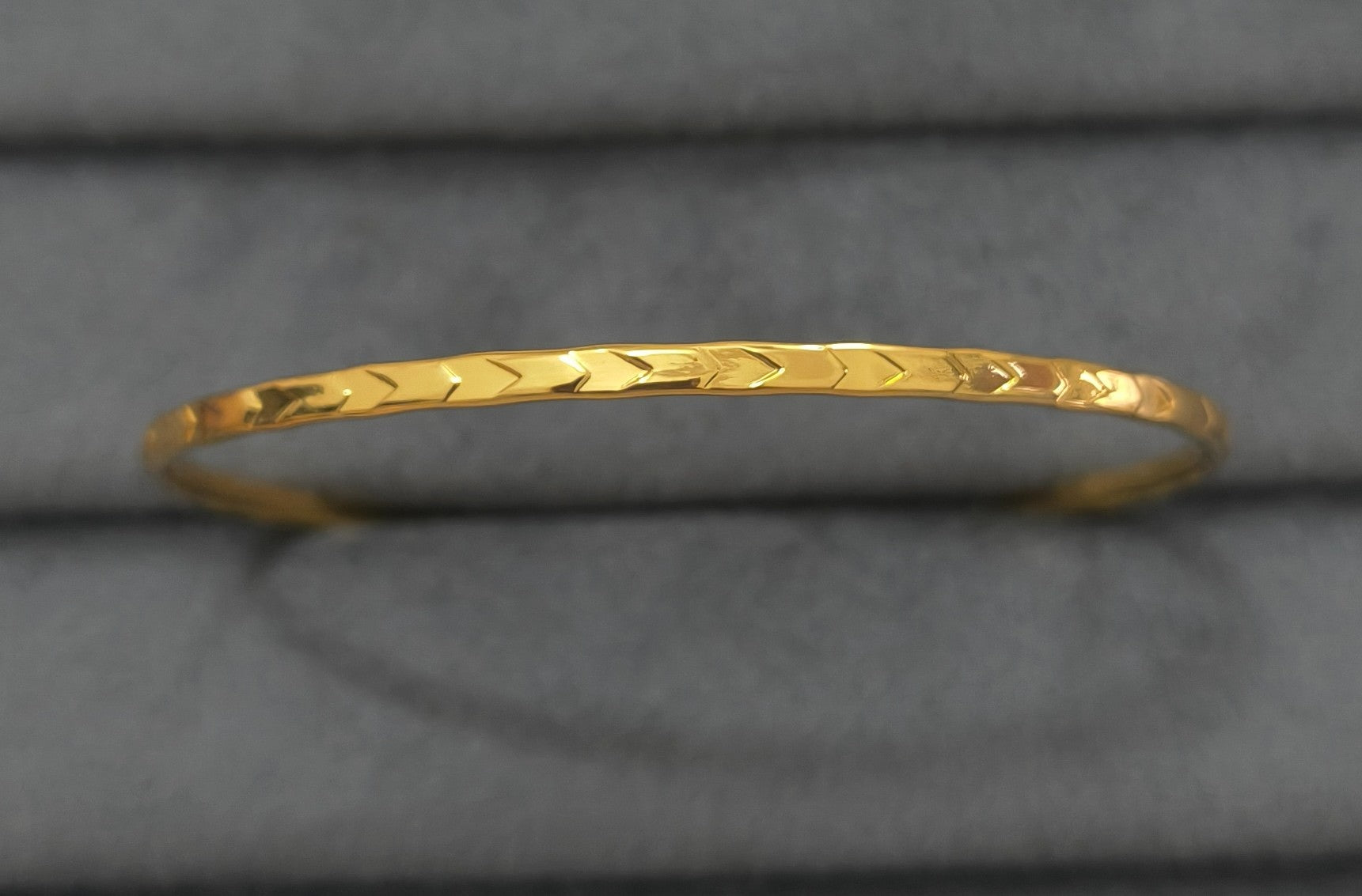 Anti Tarnish Bangle Chevron Print Thin 18K Gold Plated