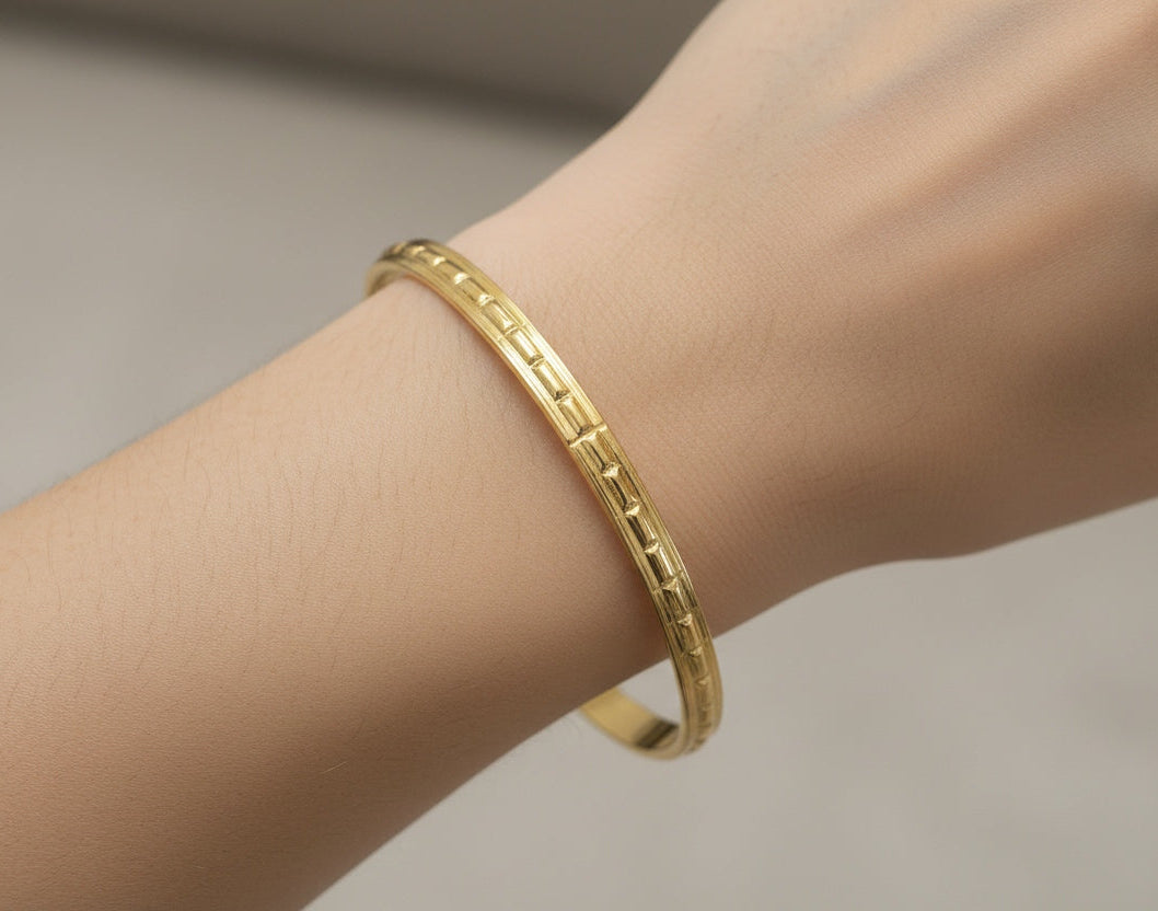 Anti Tarnish Bangle Designer Box Print 18K Gold Plated