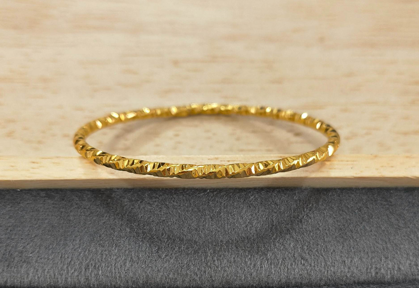 Anti Tarnish Bangle Diamond Cut Design 18K Gold Plated