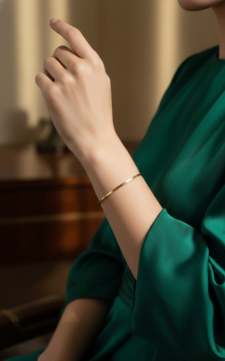 Anti Tarnish Bangle Elegant Flat Bracelet 18K Gold Plated