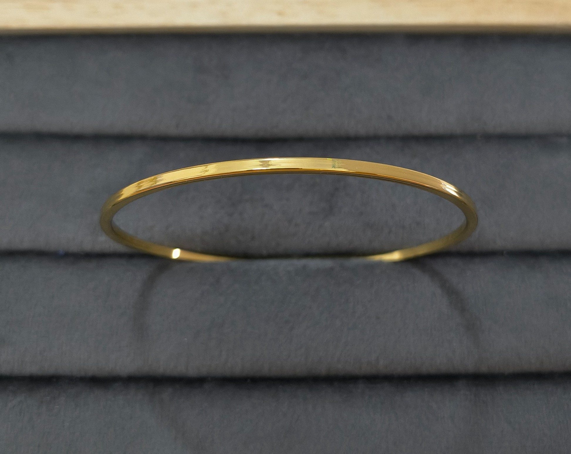 Anti Tarnish Bangle Elegant Flat Bracelet 18K Gold Plated