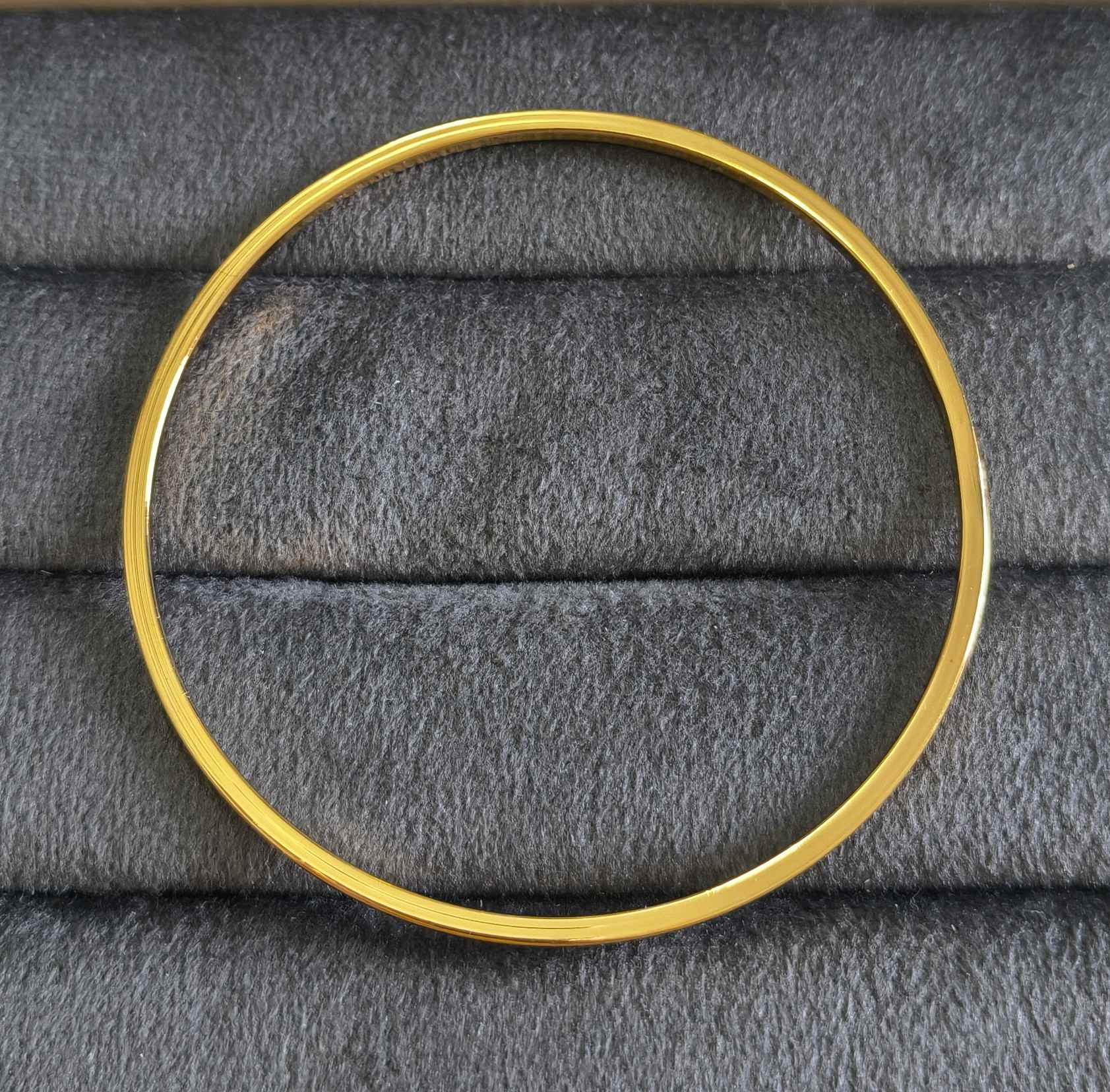Anti Tarnish Bangle Elegant Flat Bracelet 18K Gold Plated