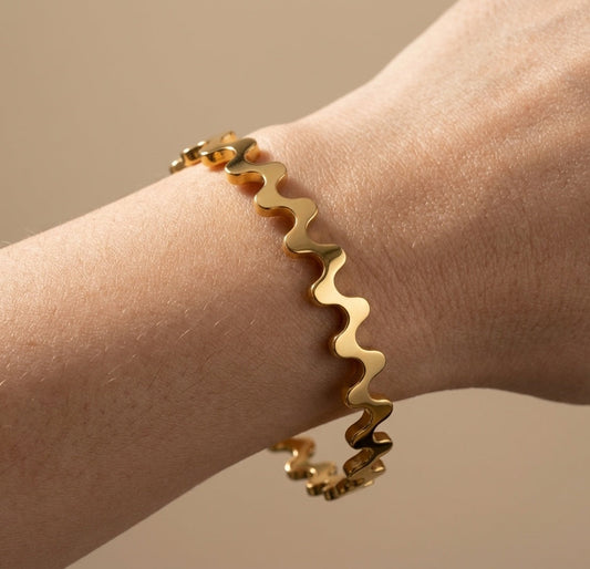 Anti Tarnish Bangle Plain Thick Wavy Design 18K Gold Plated