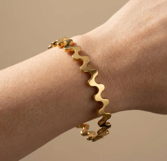 Anti Tarnish Bangle Plain Thick Wavy Design 18K Gold Plated001