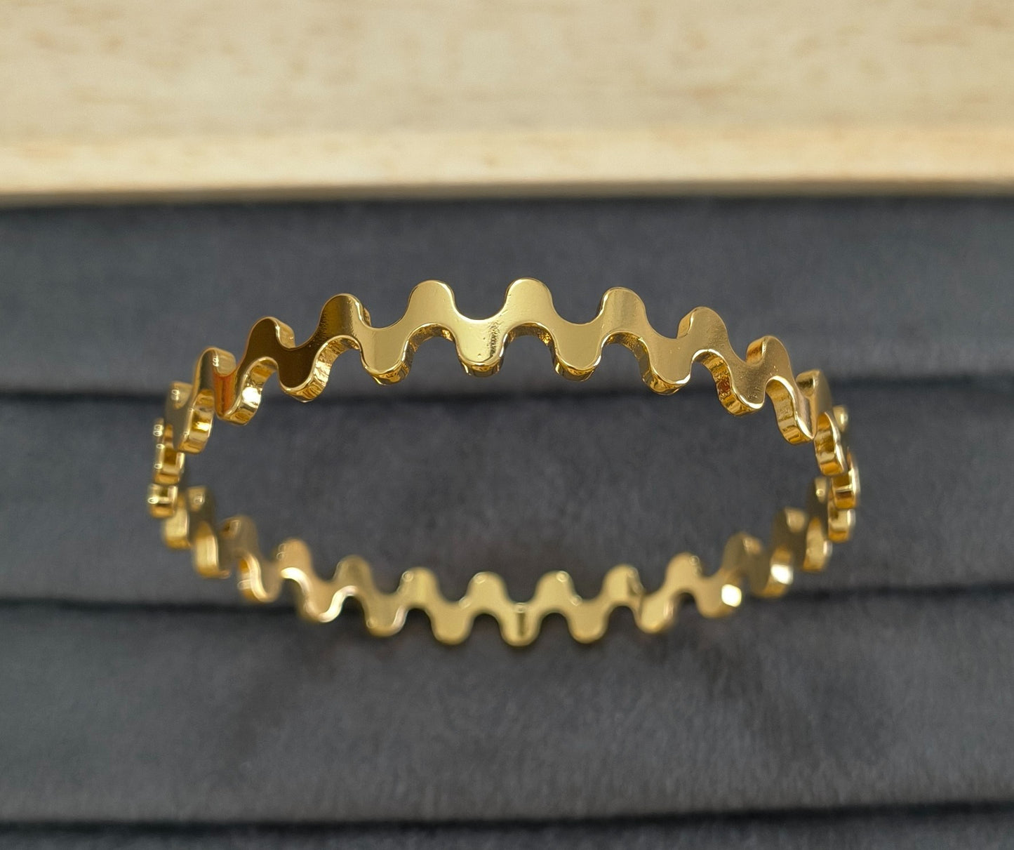 Anti Tarnish Bangle Plain Thick Wavy Design 18K Gold Plated