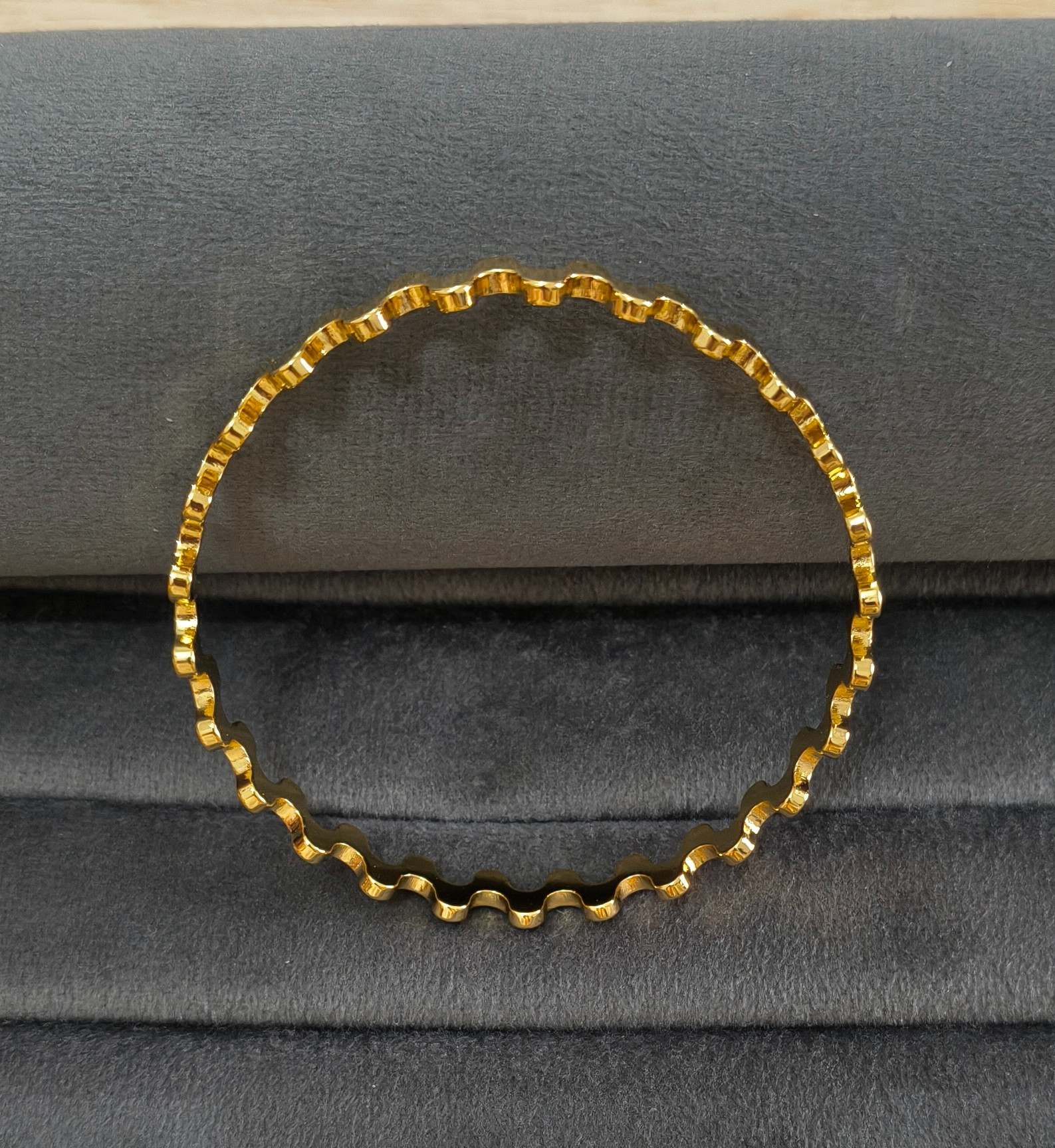 Anti Tarnish Bangle Plain Thick Wavy Design 18K Gold Plated