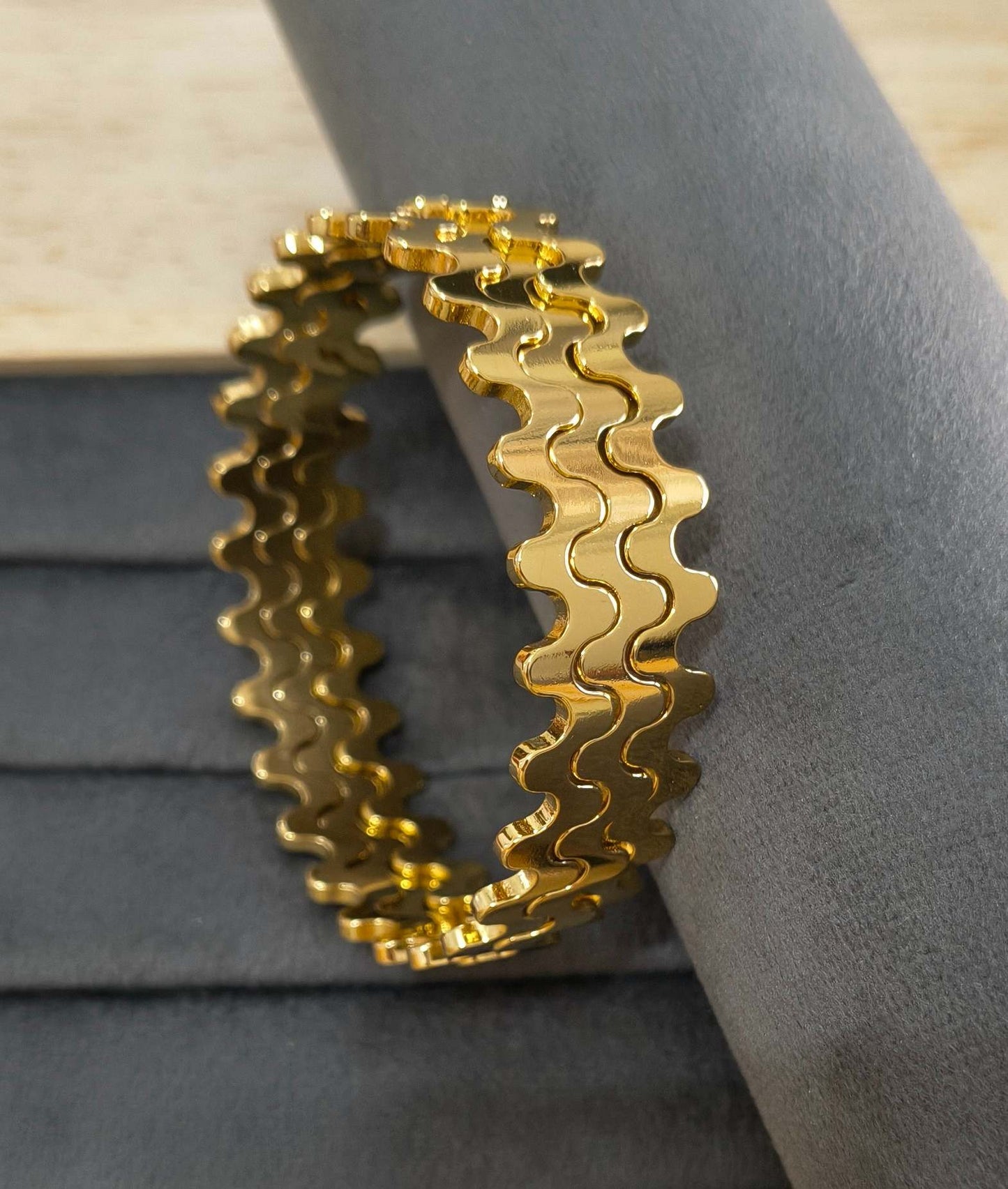 Anti Tarnish Bangle Plain Thick Wavy Design 18K Gold Plated
