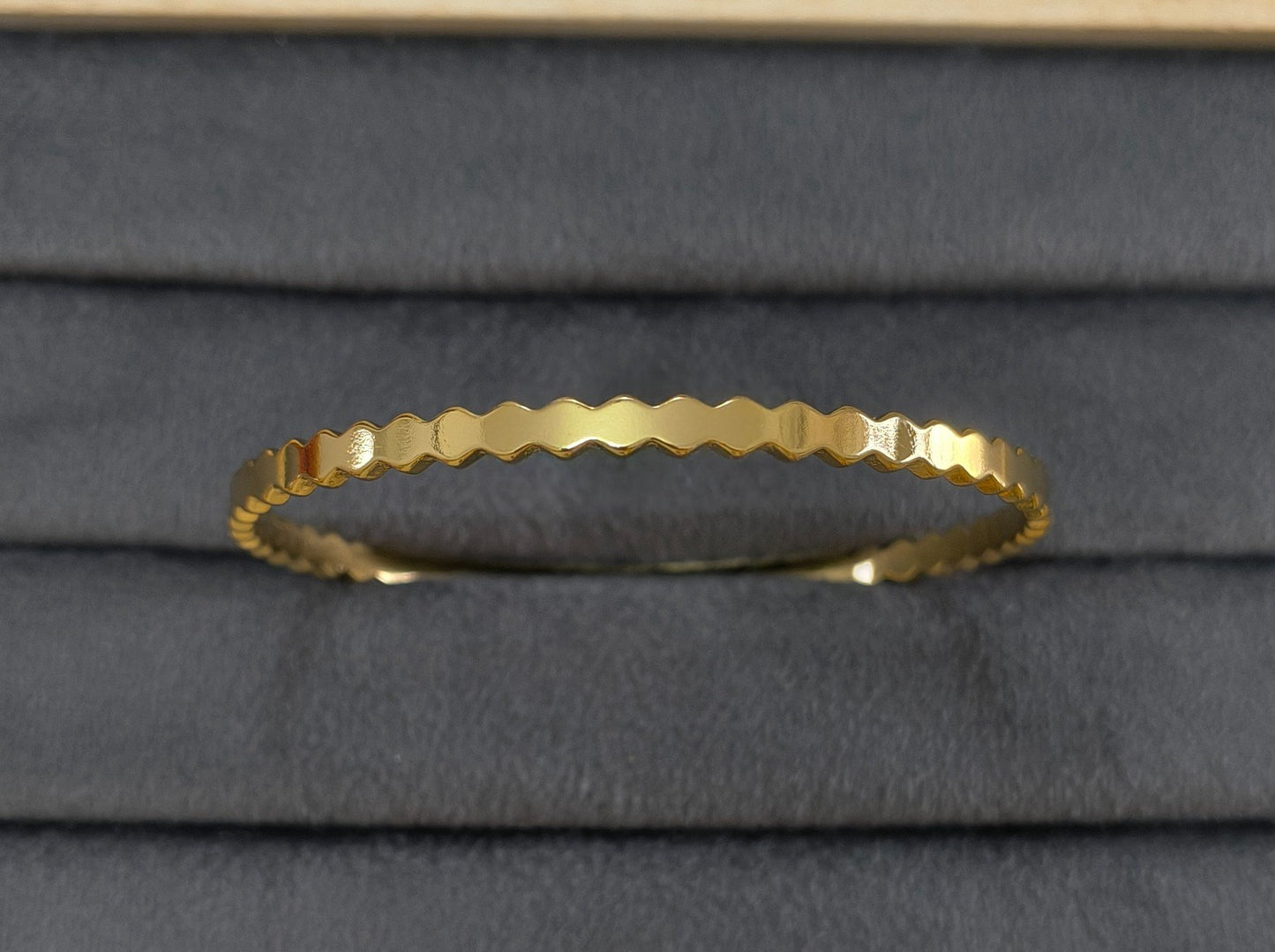Anti Tarnish Bangle Scalloped Wave Design 18K Gold Plated