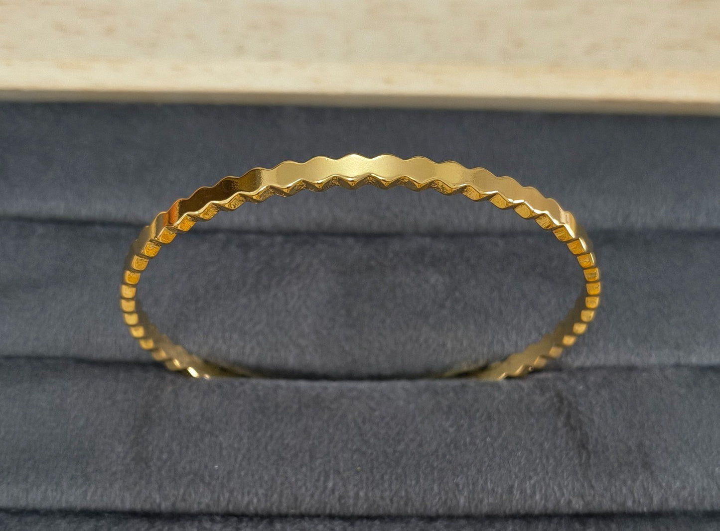 Anti Tarnish Bangle Scalloped Wave Design 18K Gold Plated