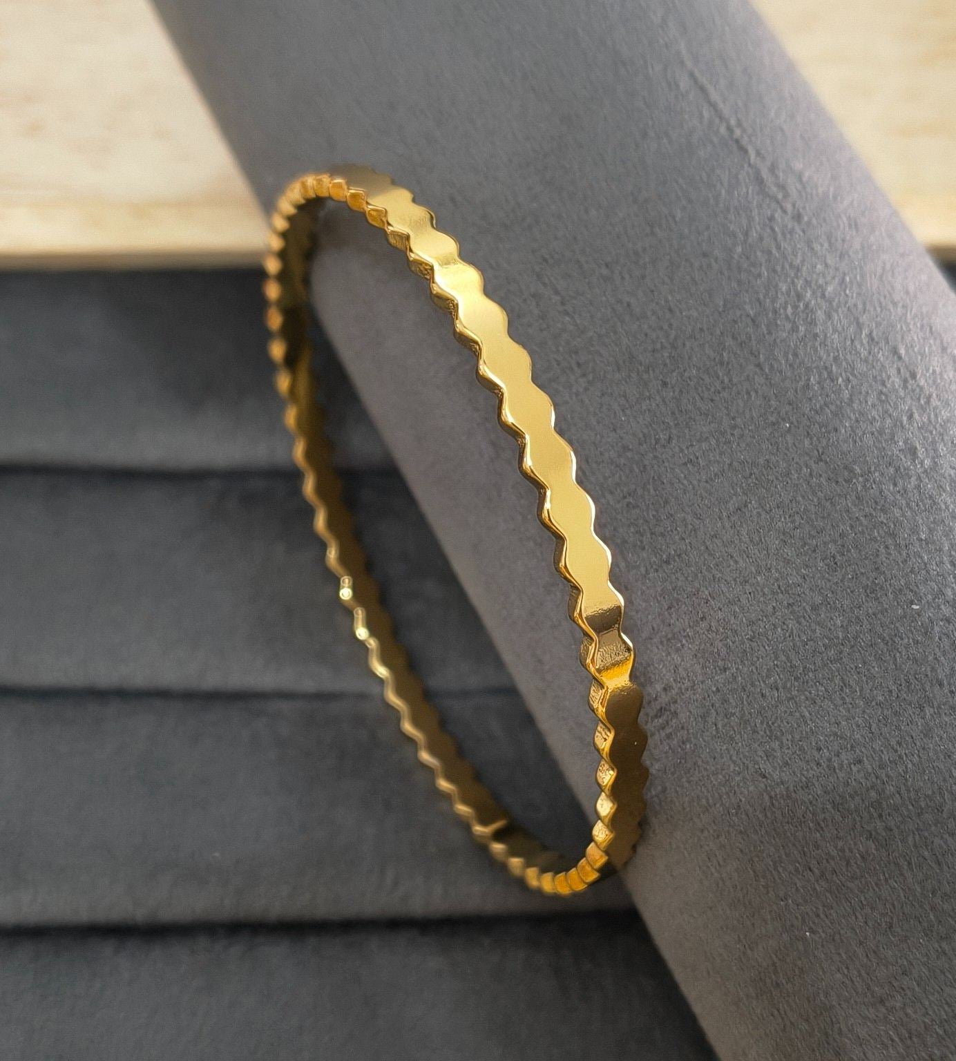 Anti Tarnish Bangle Scalloped Wave Design 18K Gold Plated