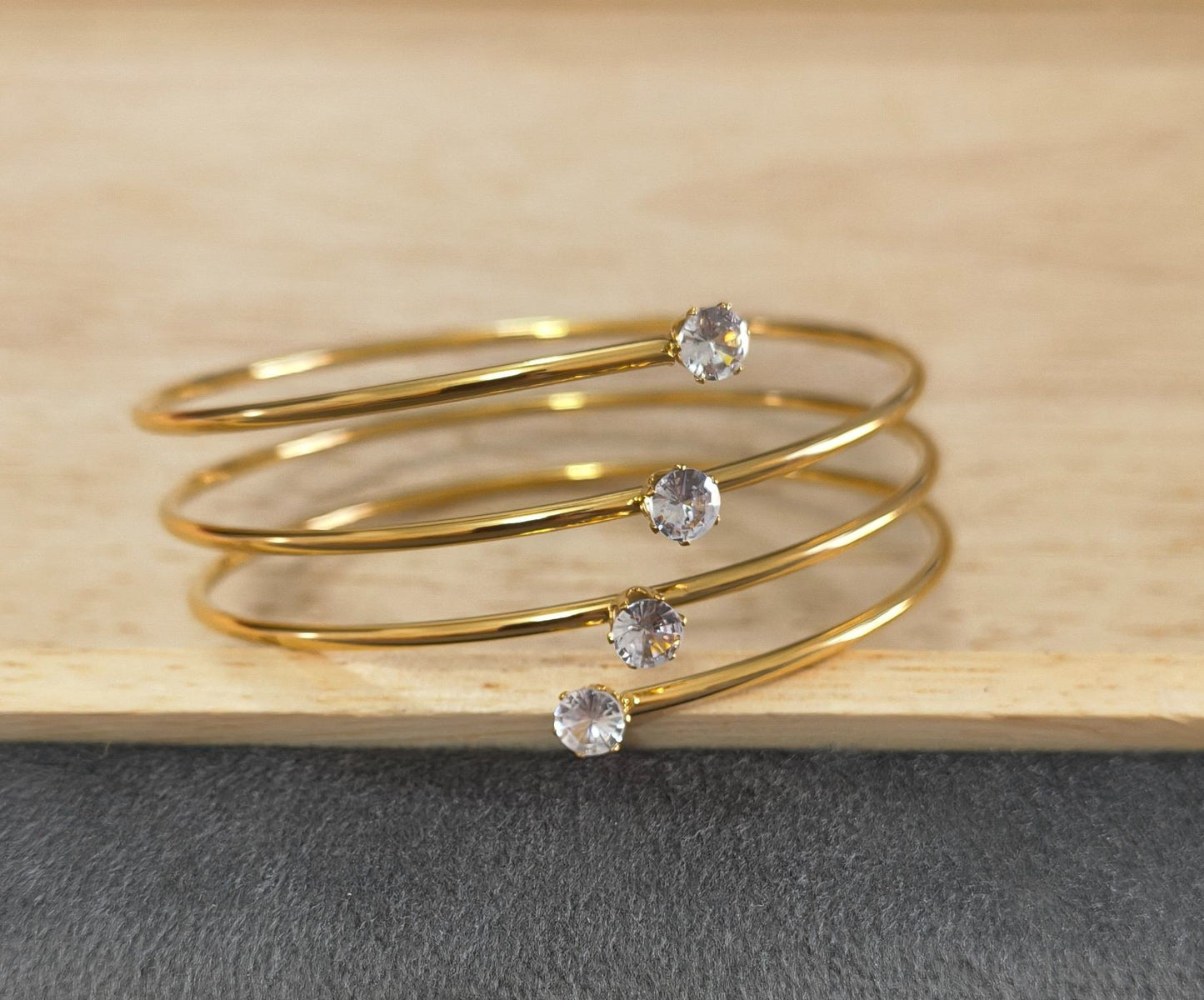 Anti Tarnish Bangle Spiral Zirconia Bangle 18K Gold Plated