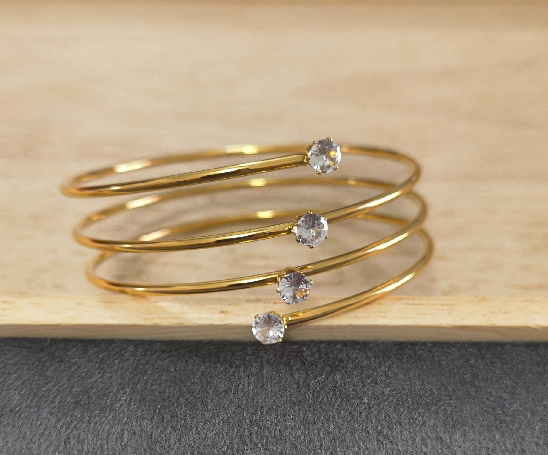 Anti Tarnish Bangle Spiral Zirconia Bangle 18K Gold Plated