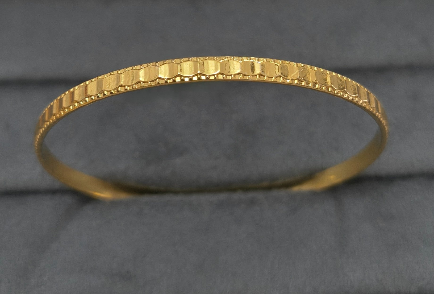 Anti Tarnish Bangle Square Chain Print 18K Gold Plated