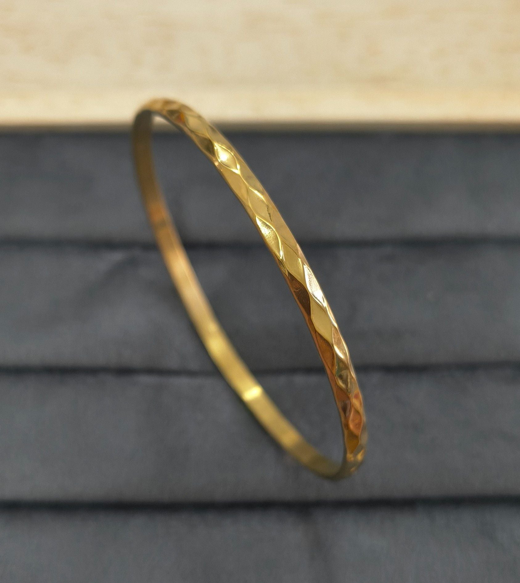 Anti Tarnish Bangle Textured Pattern 18K Gold Plated
