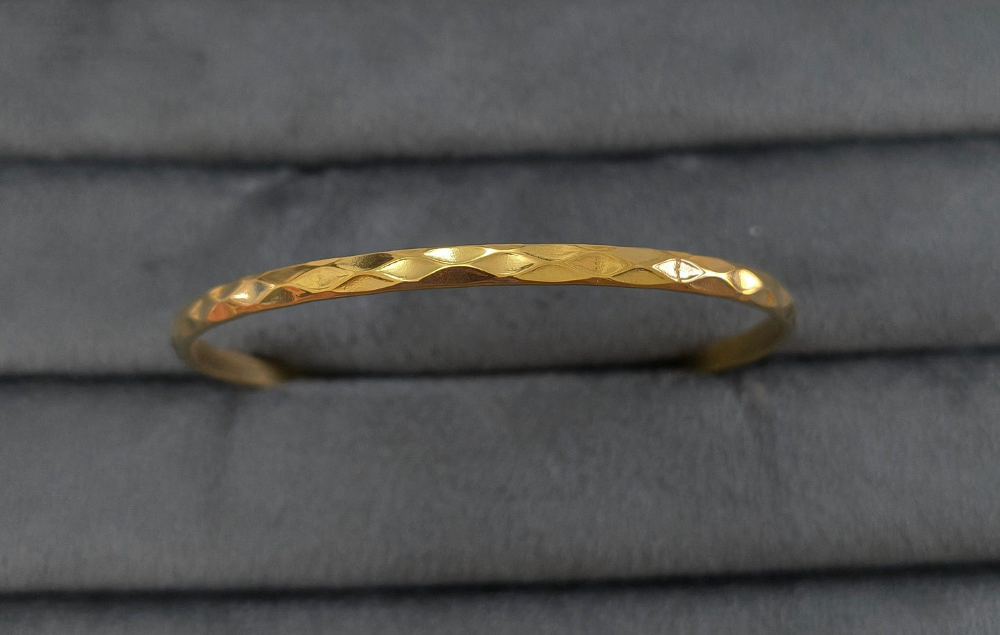 Anti Tarnish Bangle Textured Pattern 18K Gold Plated