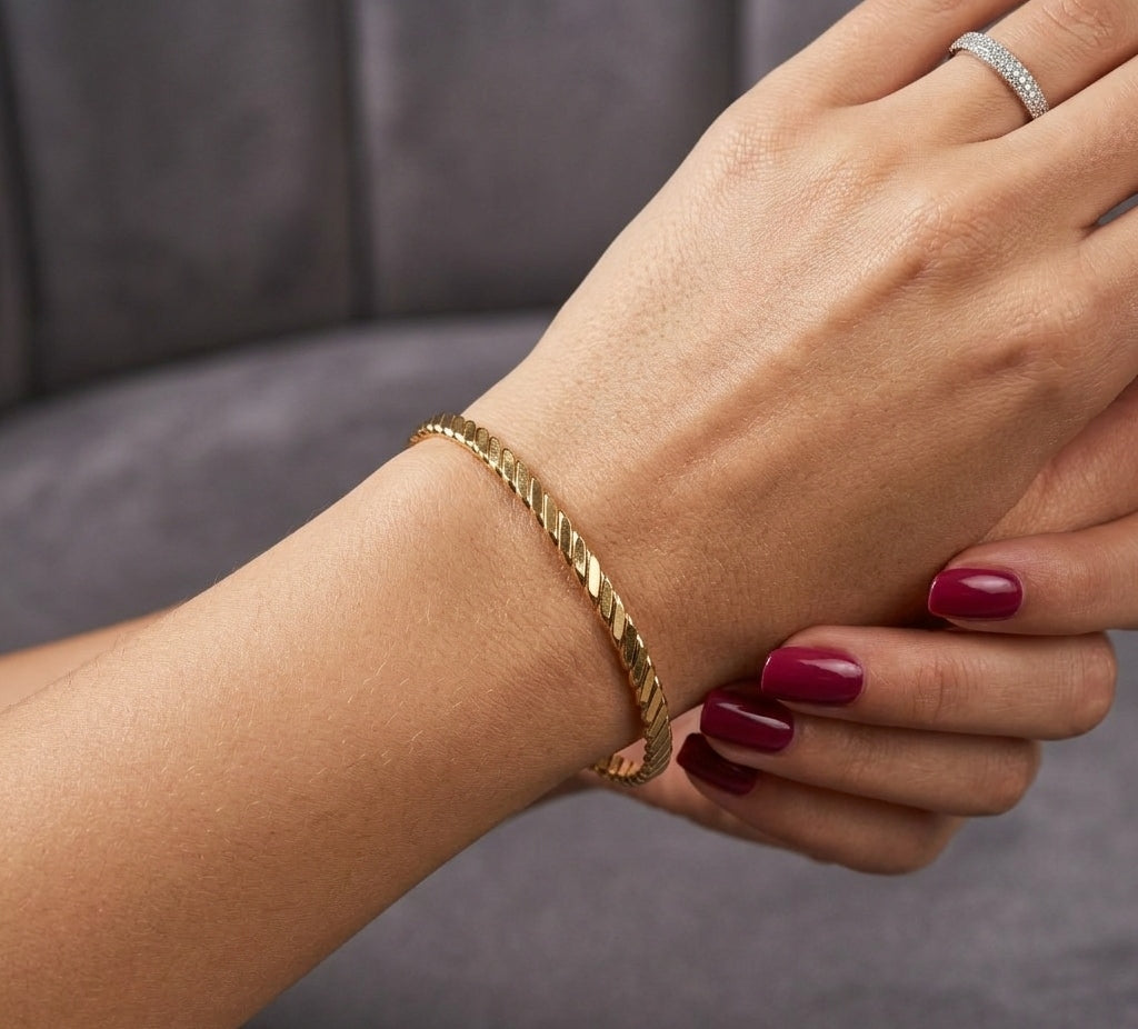 Anti Tarnish Bangle Twisted Pattern 18K Gold Plated