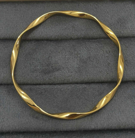 Anti Tarnish Bangle Twisted Wave Shape 18K Gold Plated