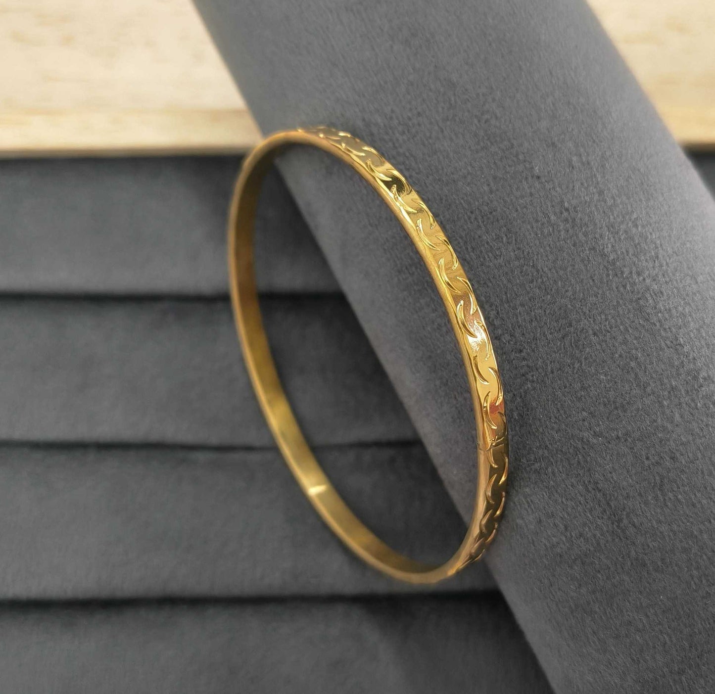 Anti Tarnish Bangle Wave engraved pattern 18K Gold Plated