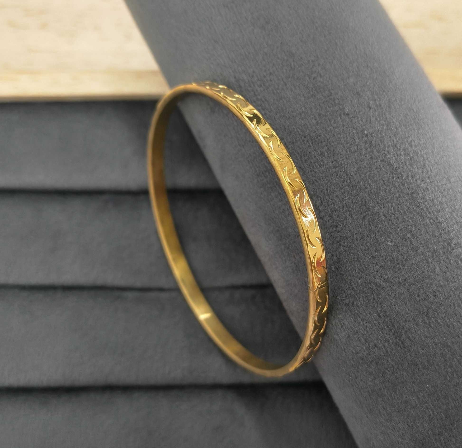 Anti Tarnish Bangle Wave engraved pattern 18K Gold Plated
