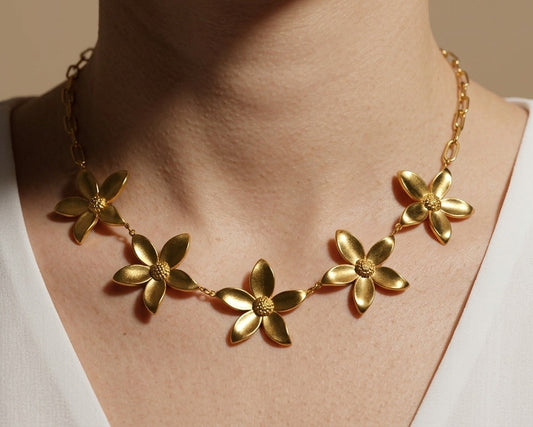 Anti Tarnish Beach Vibe Flower Necklace 18K Gold Plated