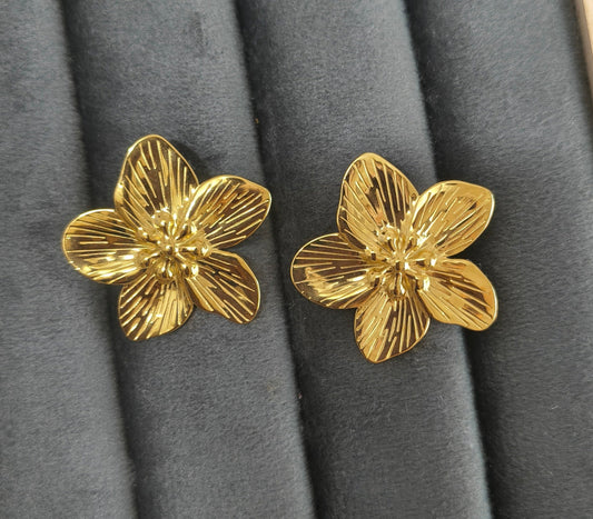 Anti Tarnish Big Flower Studs Earrings 18K Gold Plated