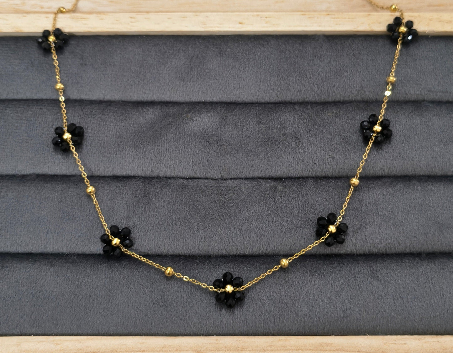 Anti Tarnish Black Beads Floral Necklace 18K Gold Plated