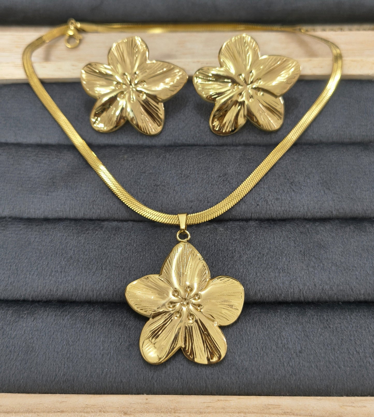 Anti Tarnish Bold Floral Combo Set 18K Gold Plated