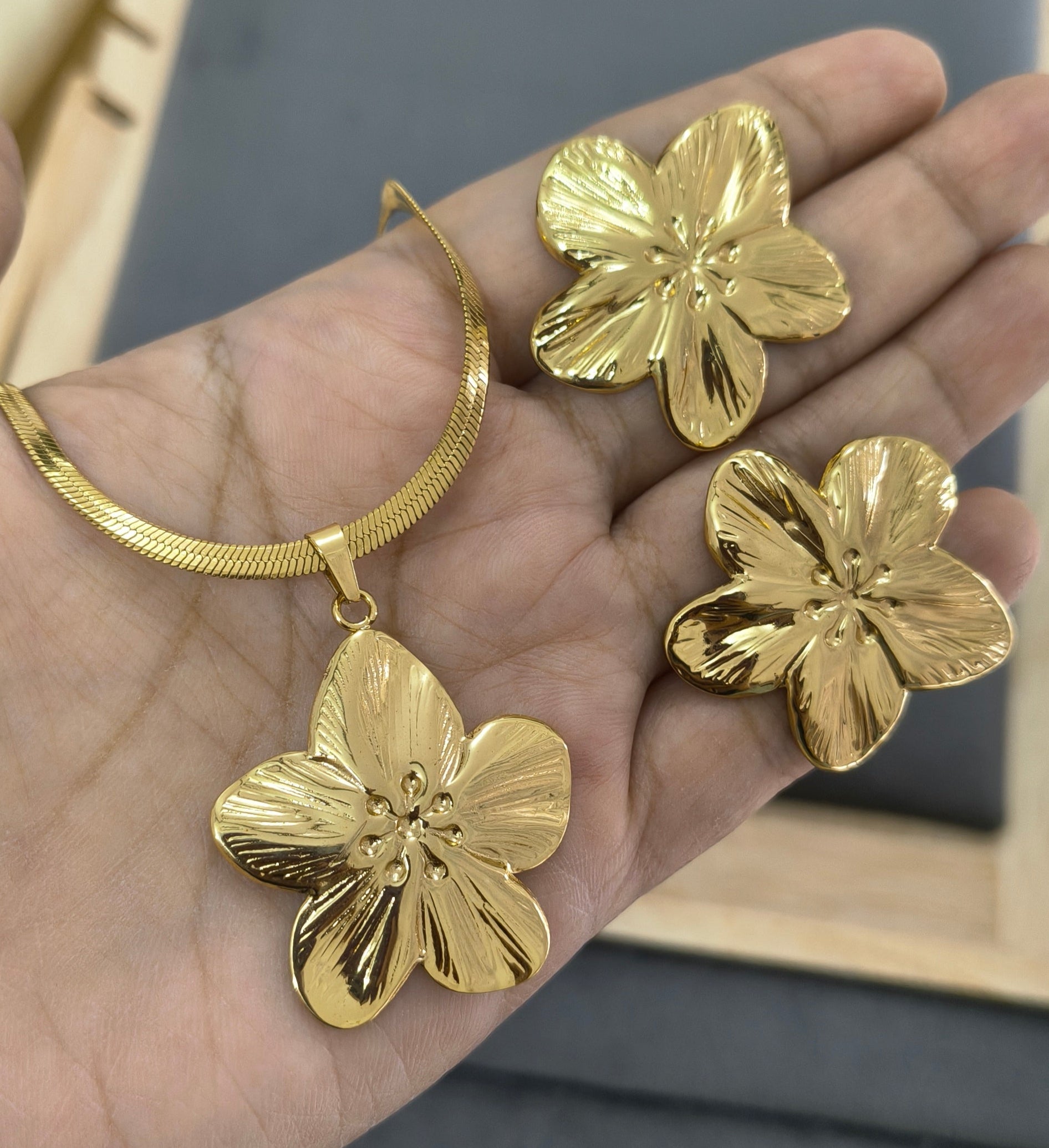 Anti Tarnish Bold Floral Combo Set 18K Gold Plated