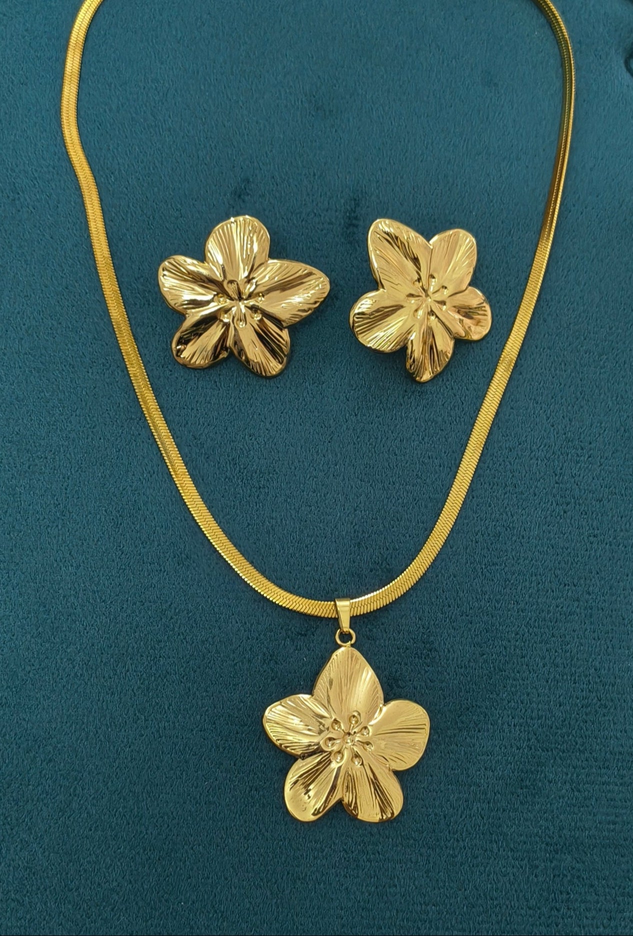 Anti Tarnish Bold Floral Combo Set 18K Gold Plated