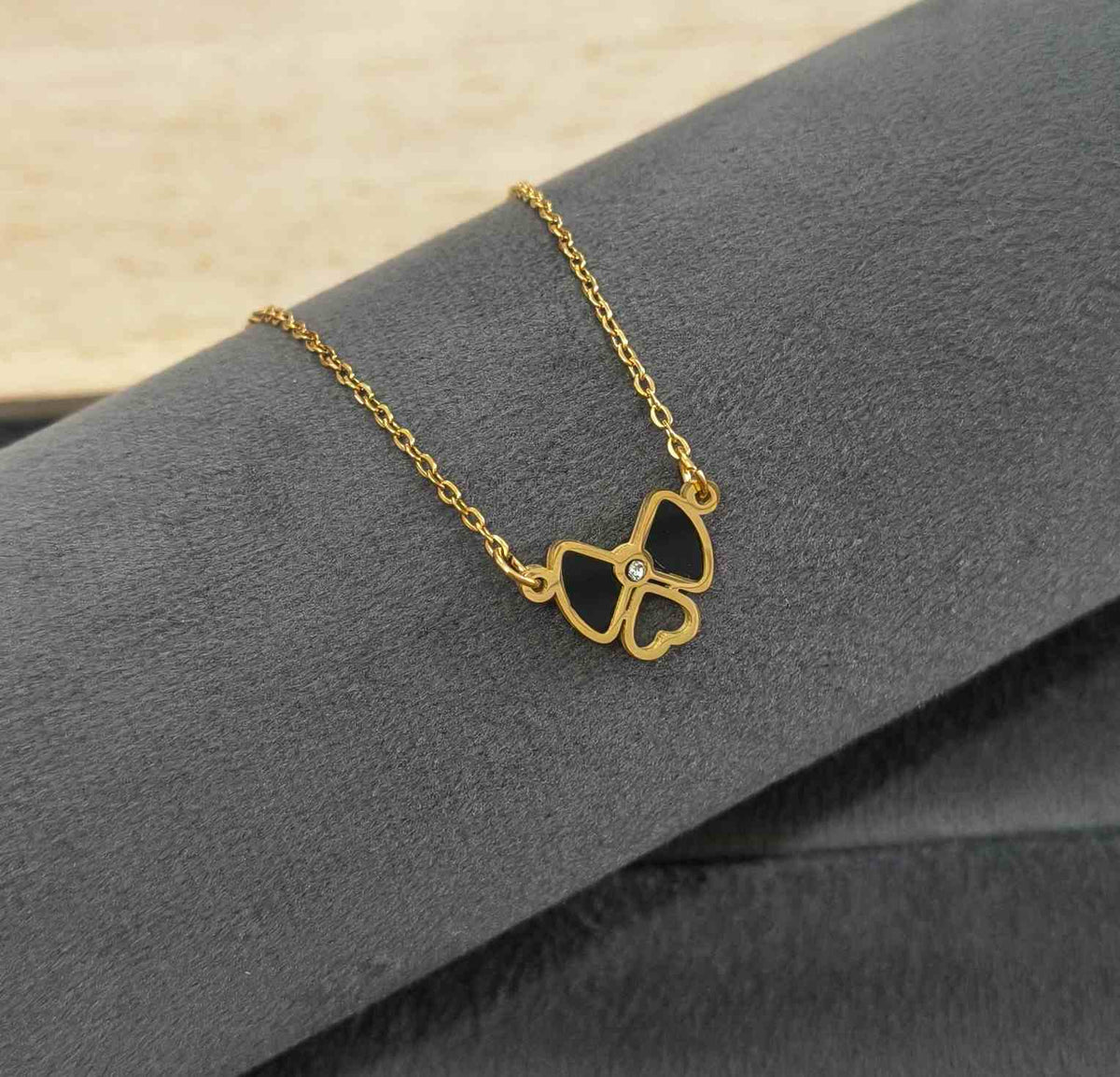 Anti Tarnish Bow Heart Pendant Necklace 18K Gold Plated