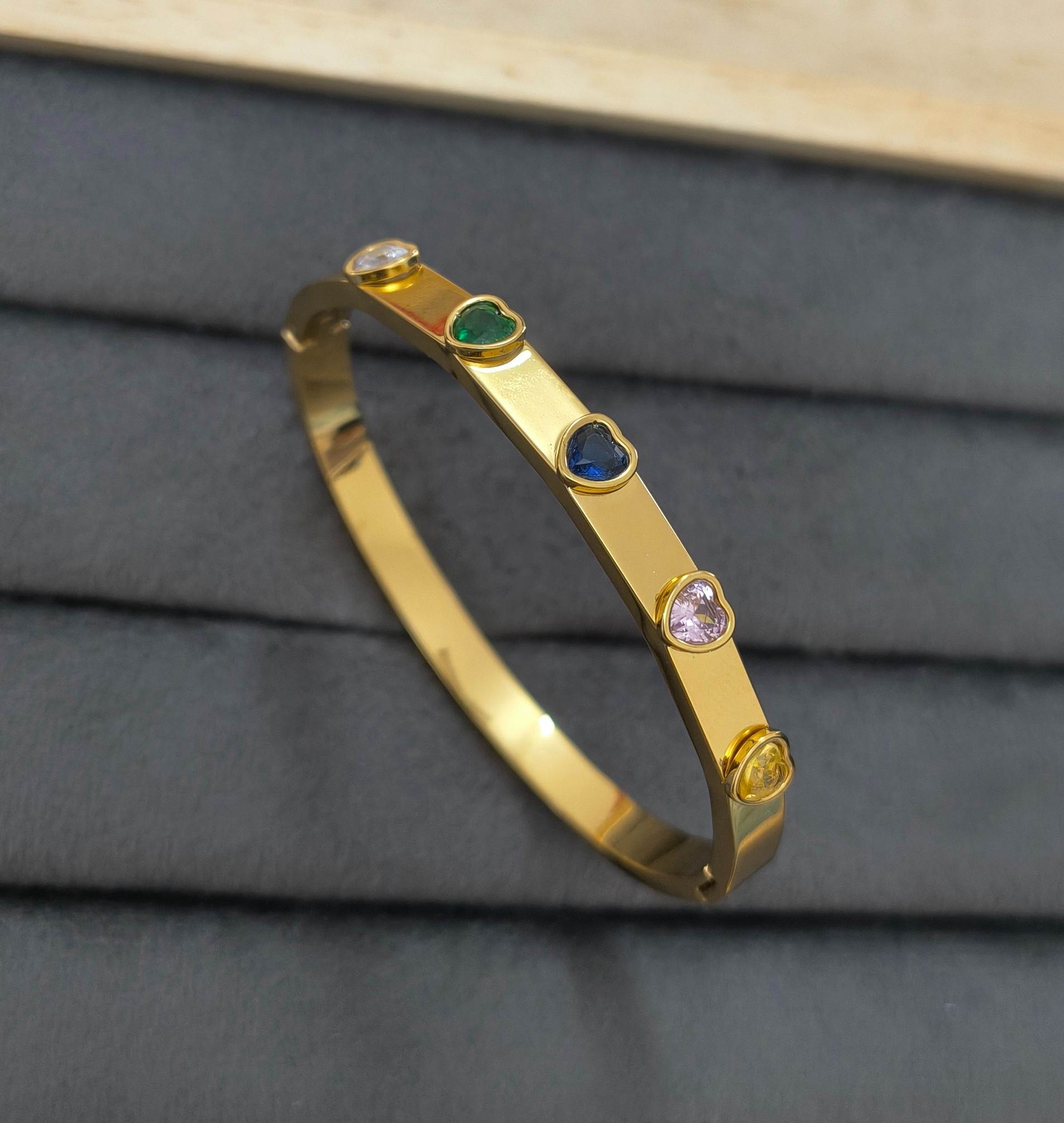 Anti Tarnish Bracelet Babysize Multi Hearts 18K Gold Plated