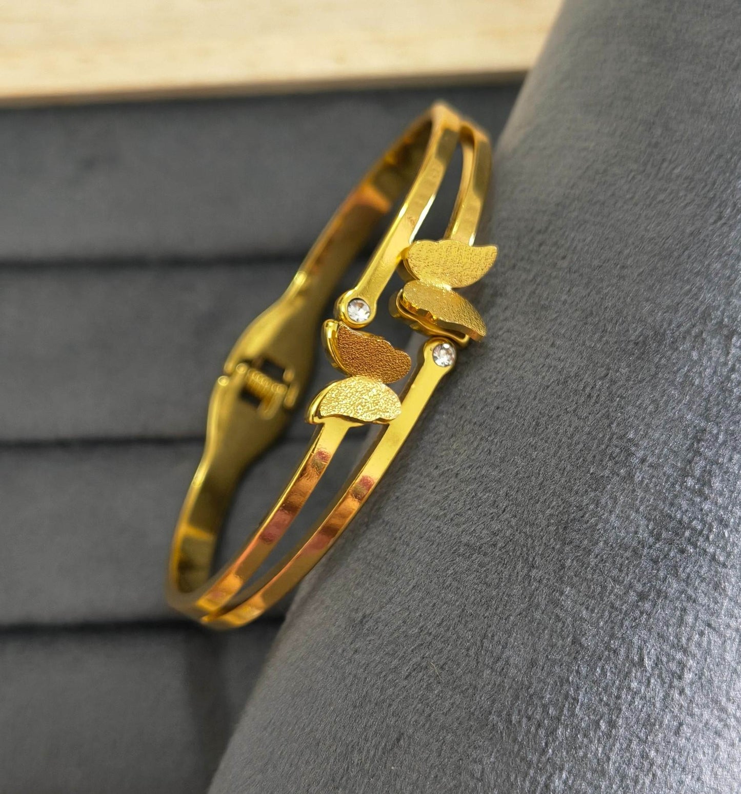 Anti Tarnish Bracelet Butterfly Diamond Line 18K Gold Plated