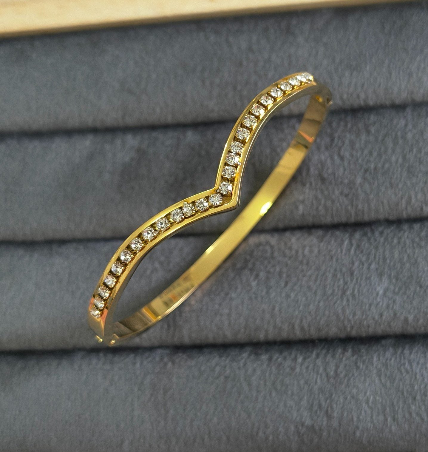 Anti Tarnish Bracelet Chevron V Bracelet 18K Gold Plated