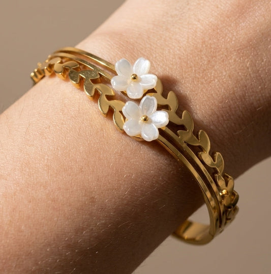 Anti Tarnish Bracelet Daisy White Floral 18K Gold Plated