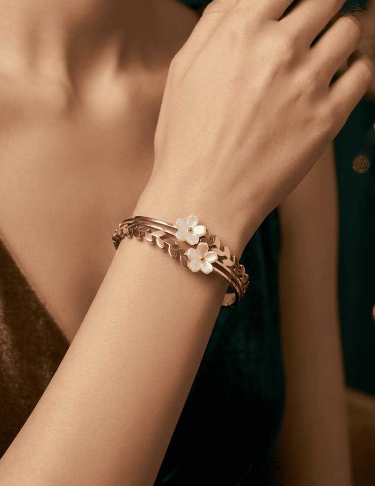 Anti Tarnish Bracelet Daisy White Floral 18K Gold Plated