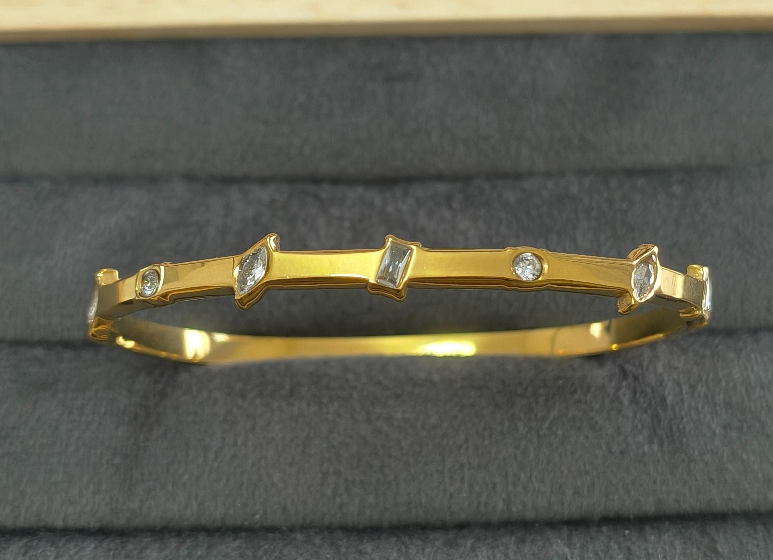 Anti Tarnish Bracelet Diamonds Love Bangle 18K Gold Plated