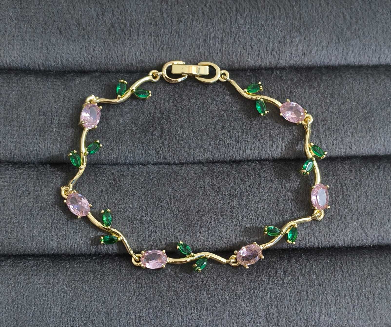 Anti Tarnish Bracelet Elegant Tulip Bracelet 18K Gold Plated