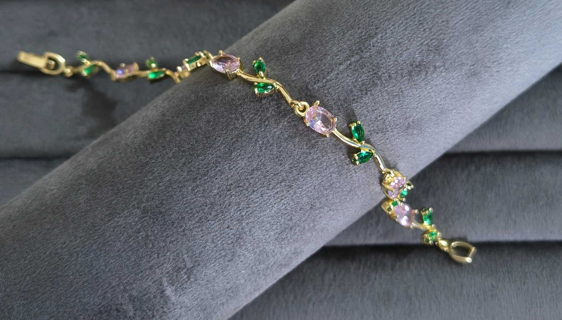 Anti Tarnish Bracelet Elegant Tulip Bracelet 18K Gold Plated