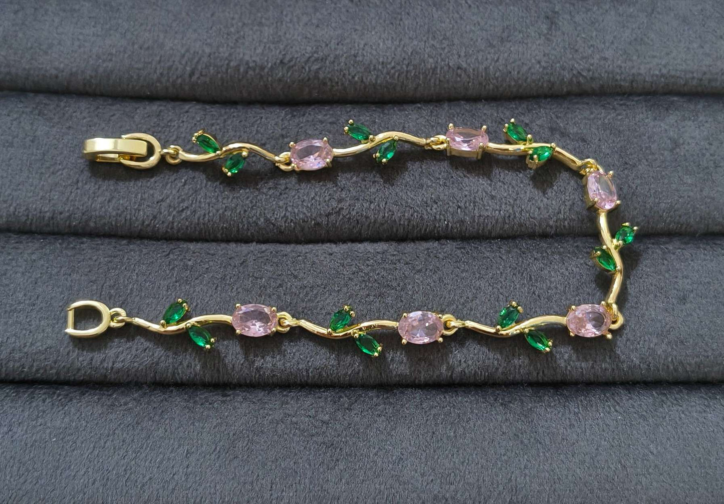 Anti Tarnish Bracelet Elegant Tulip Bracelet 18K Gold Plated