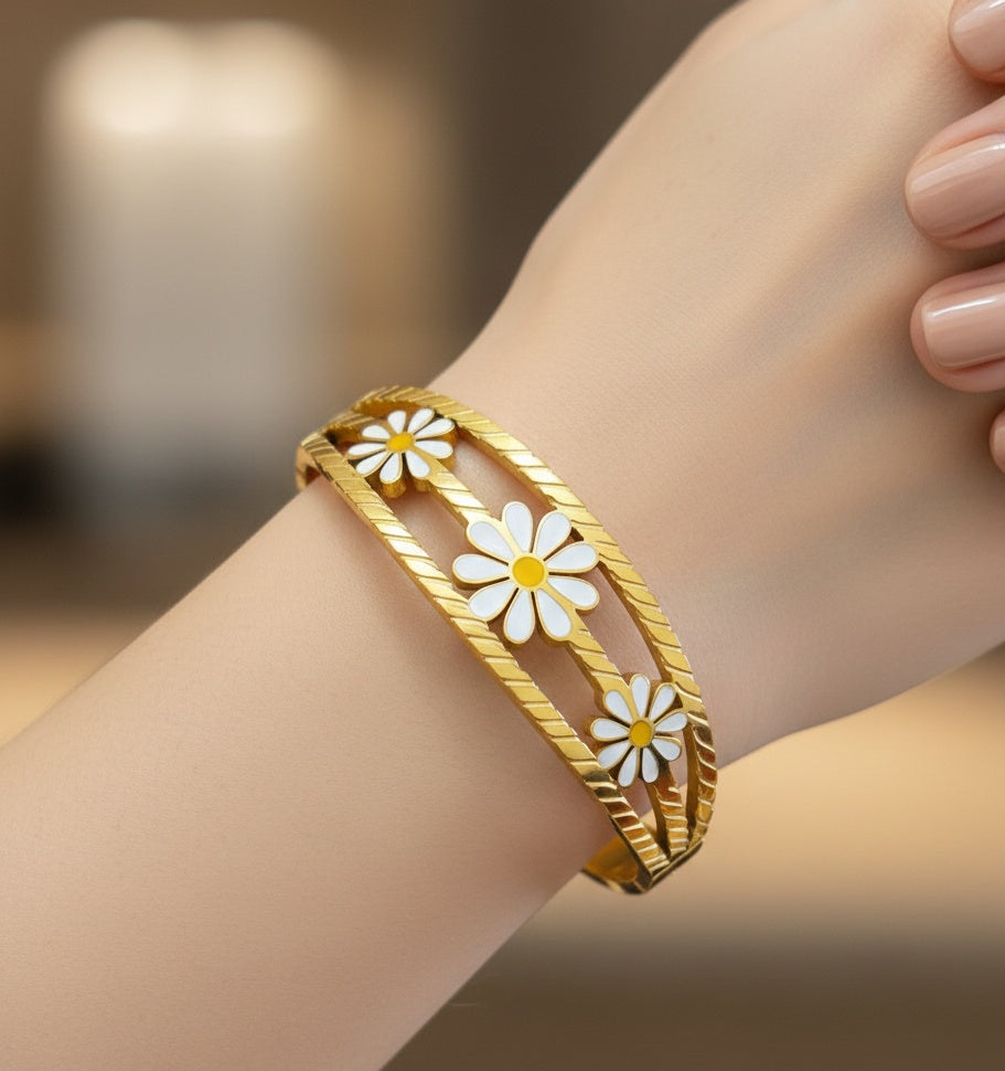 Anti Tarnish Bracelet Floral Bracelet 18K Gold Plated