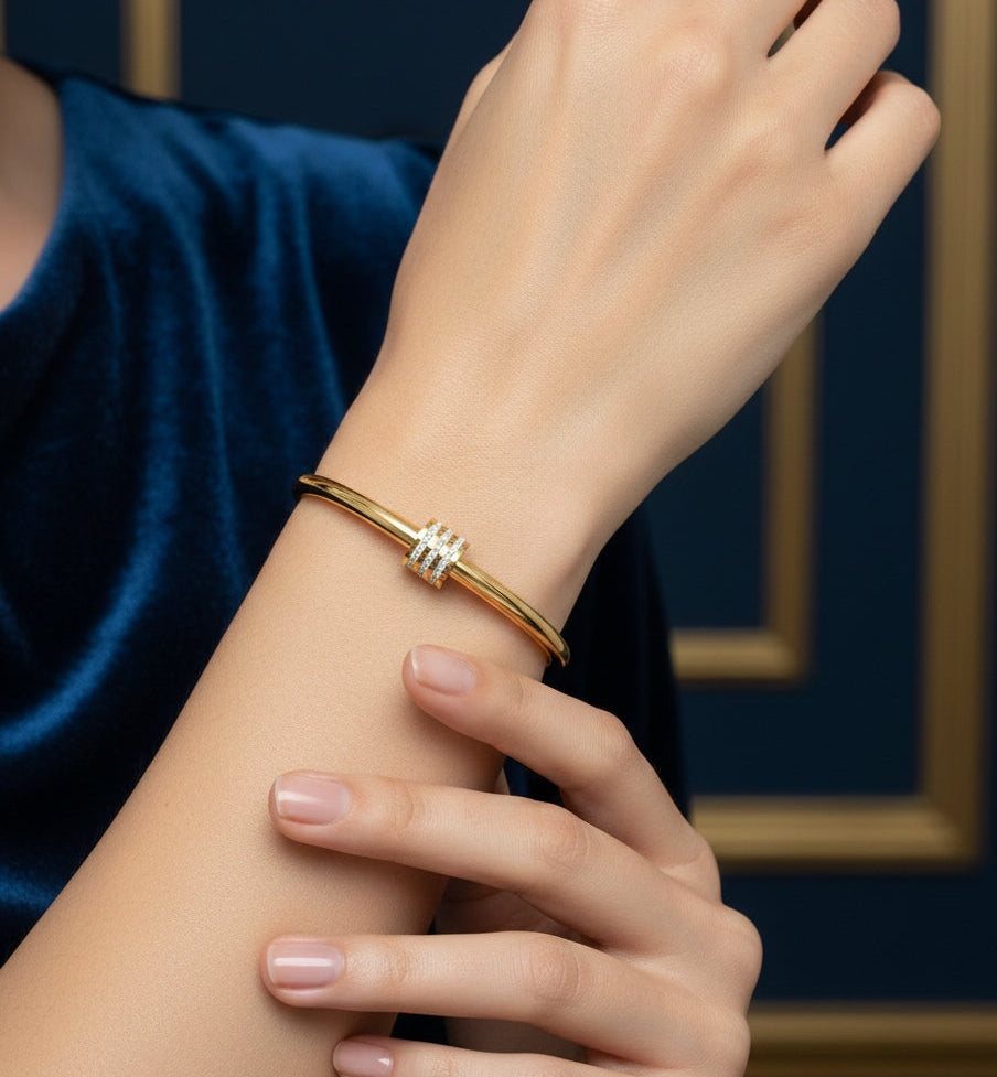 Anti Tarnish Bracelet Front Lock Bangle 18K Gold Plated