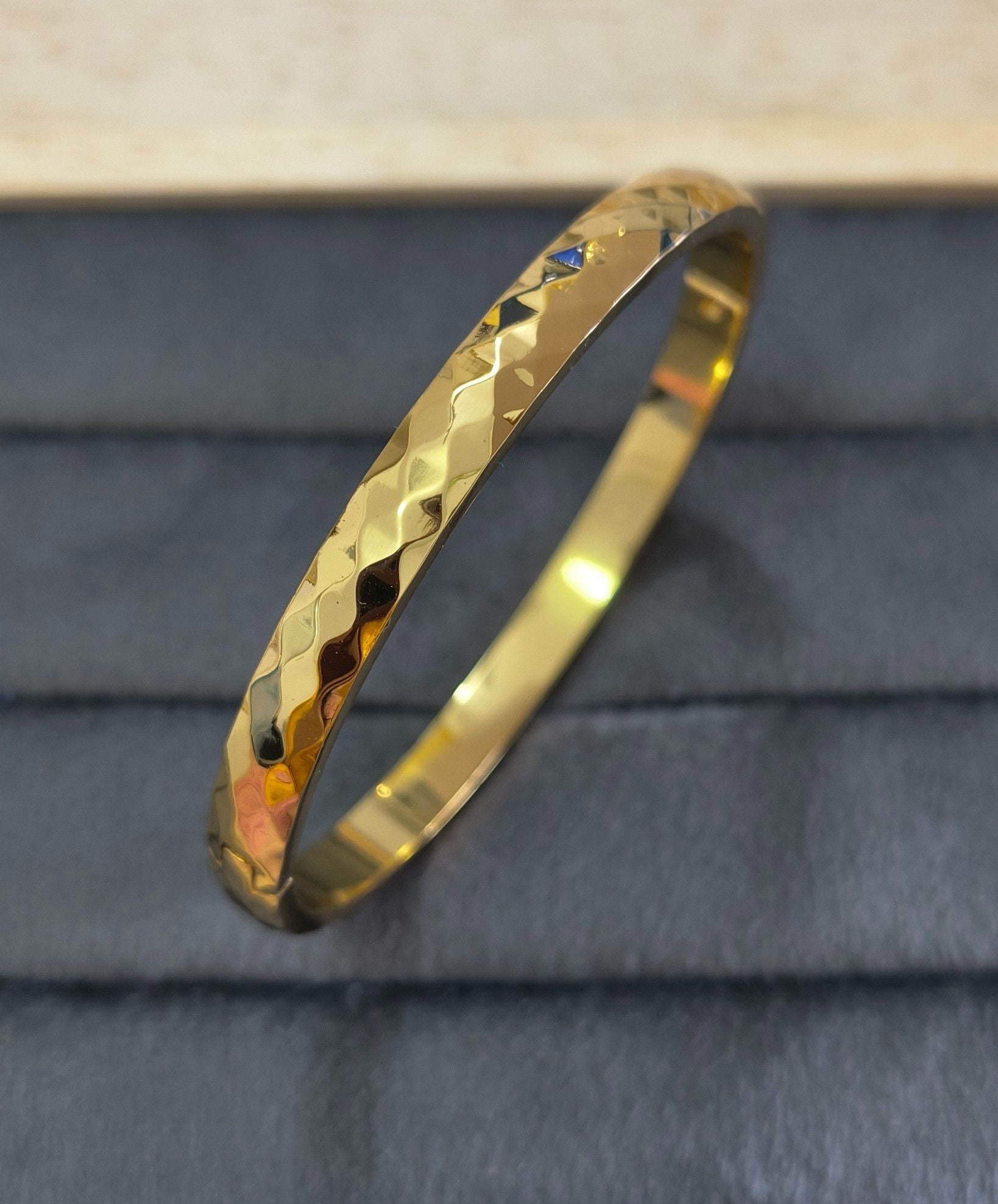 Anti Tarnish Bracelet Hammered Design 18K Gold Plated